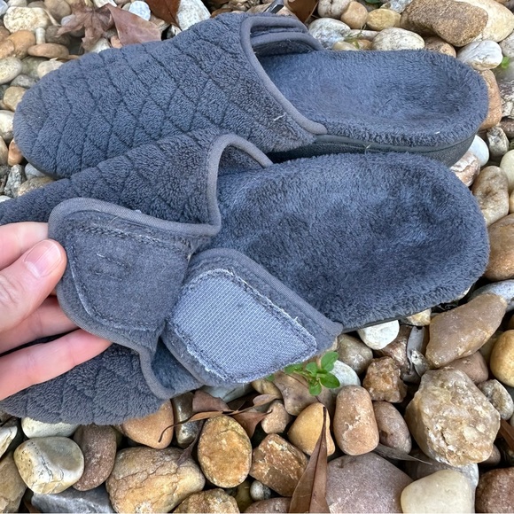 🌟Vionic Slippers🌟 - Picture 9 of 15